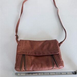 Day and Mood Pine Elegant Brown Leather Crossbody Bag